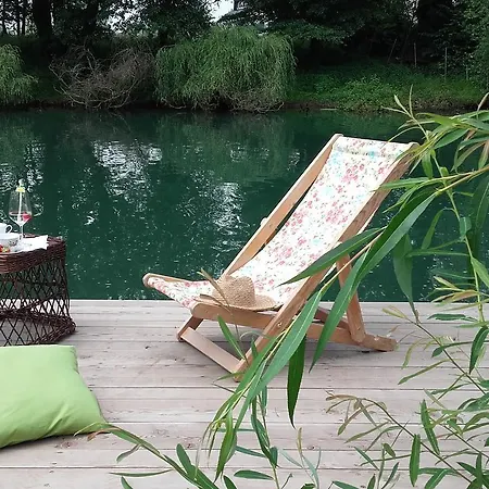 River Dream House Дом отдыха